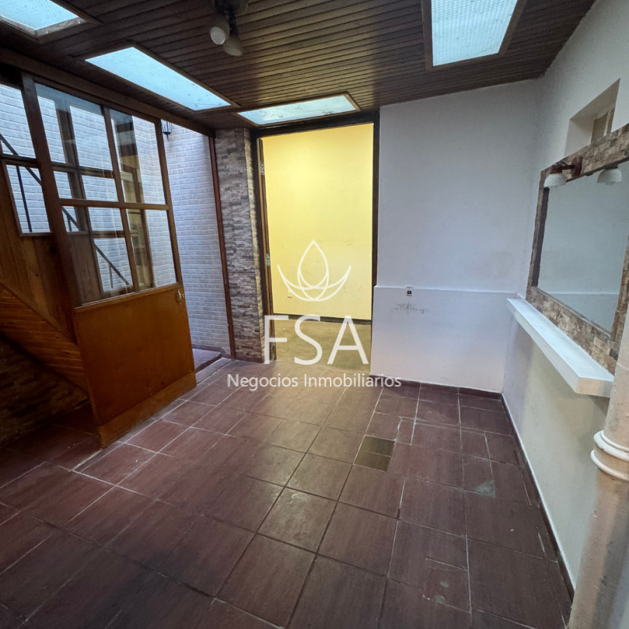 Casa ID.96 - Venta Casa + Local 3 Dormitorios 3 Baños Cordón Montevideo E