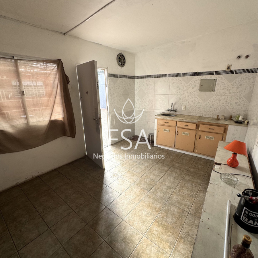 Casa ID.506 - Venta Casa + Apartamento 4 Dormitorios Garaje Ituzaingó Montevideo E