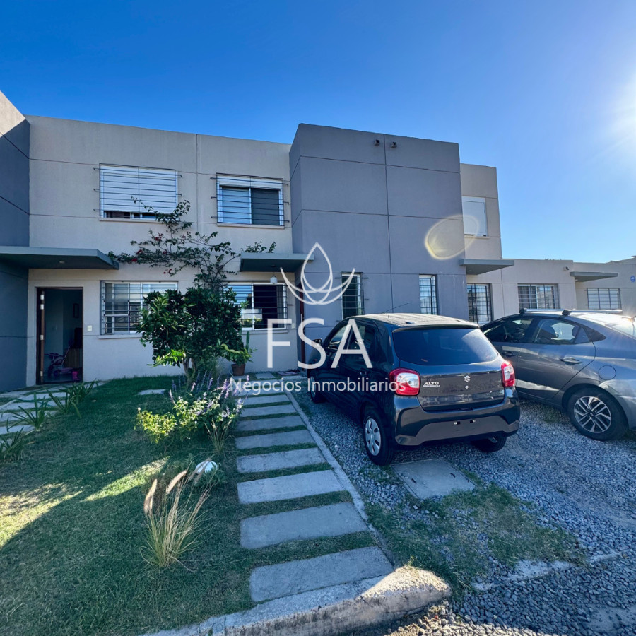 Casa ID.440 - Venta Casa en Complejo Aires 2 Dormitorios Cochera Patio Lagomar Ciudad de la Costa Canelones G