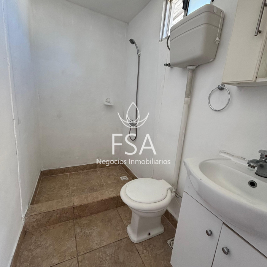 Casa ID.406 - Alquiler Monoambiente Patio privado Lomas de Solymar Sur F