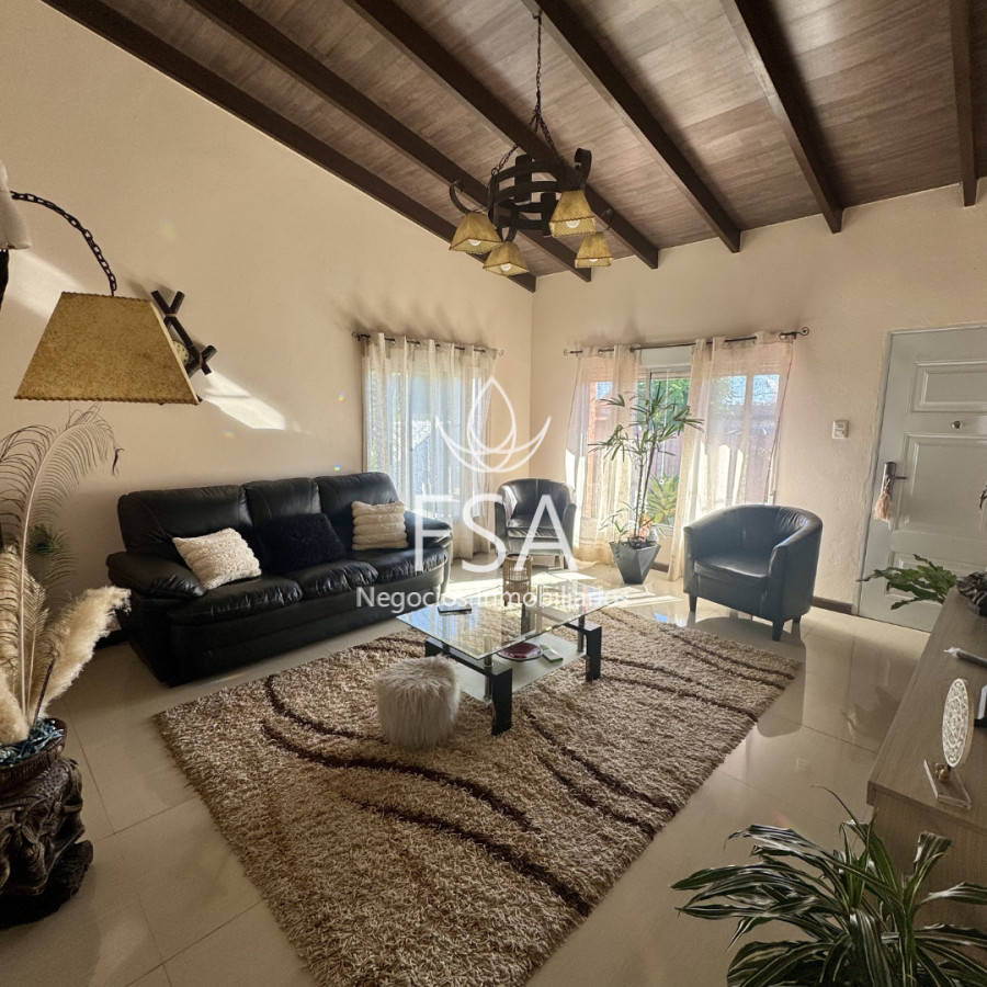 Casa ID.464 - Venta Casa Pronta Para Entrar Dos Dormitorios Barbacoa Garaje La Paz Canelones G