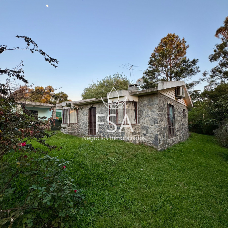 Casa ID.404 - Alquiler Casa 3 Dormitorios Estufa Barbacoa Amoblada Playa Hermosa Maldonado G