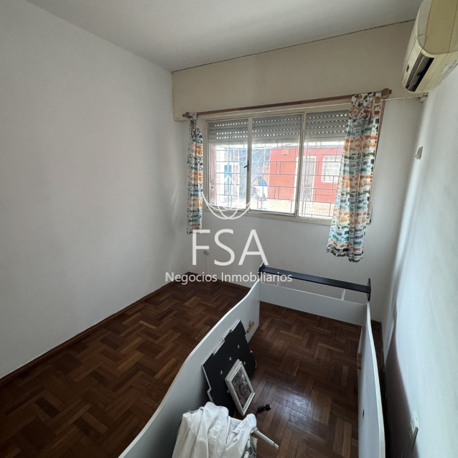 Casa ID.506 - Venta Casa + Apartamento 4 Dormitorios Garaje Ituzaingó Montevideo E