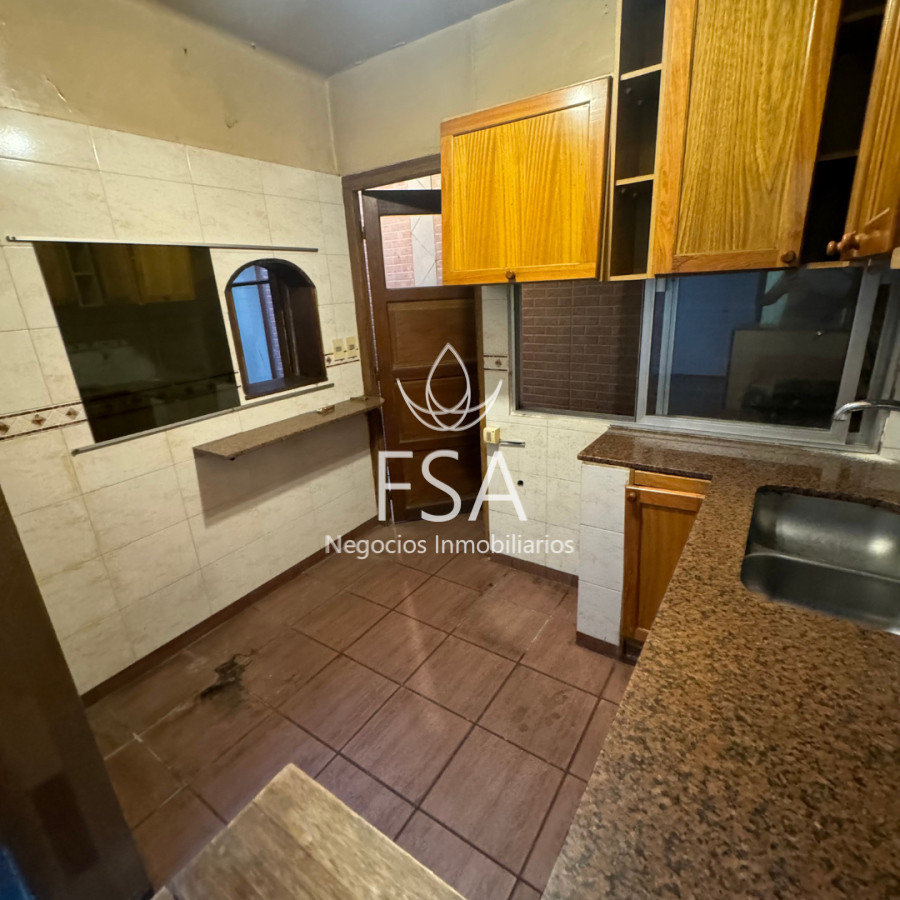Casa ID.96 - Venta Casa + Local 3 Dormitorios 3 Baños Cordón Montevideo E
