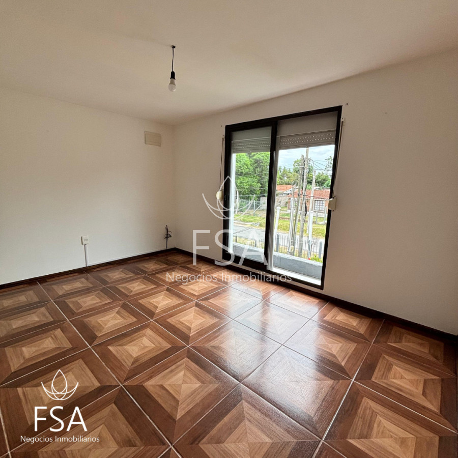 Casa ID.447 - Alquiler Casa de altos 2 Dormitorios Parrillero Cochera Solymar Norte F