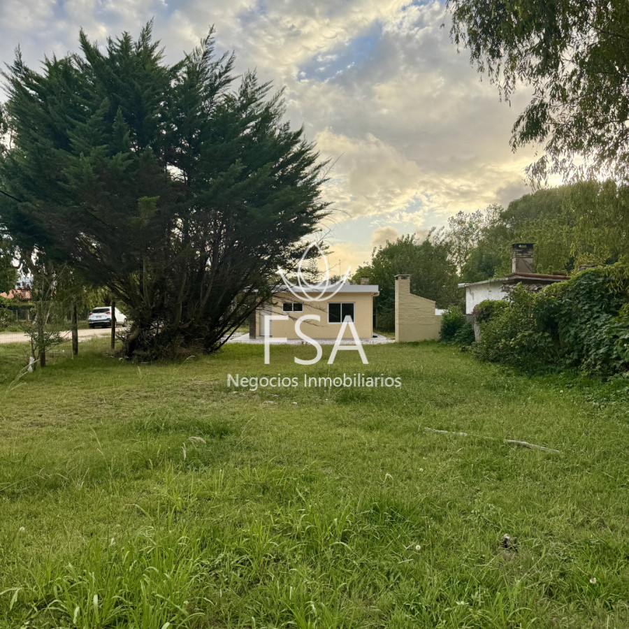 Casa ID.453 - Venta Casa Reciclada 3 Dormitorios 2 Baños Suite Vestidor Parrillero Las Toscas Sur Canelones G