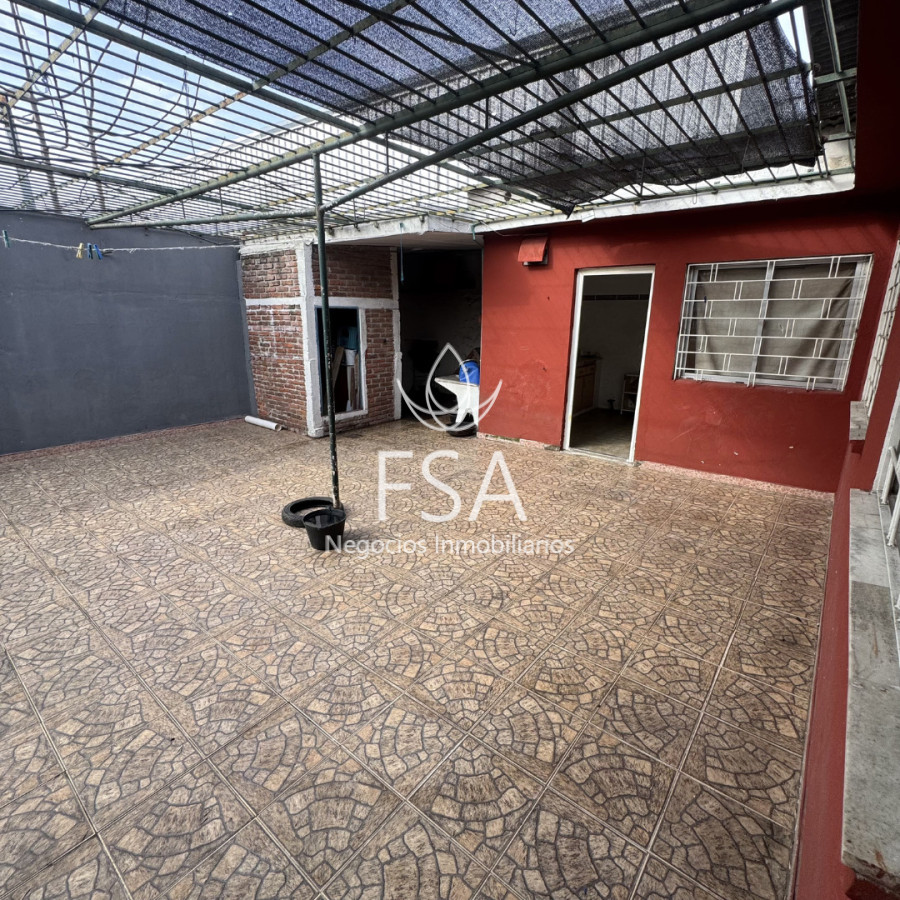 Casa ID.506 - Venta Casa + Apartamento 4 Dormitorios Garaje Ituzaingó Montevideo E