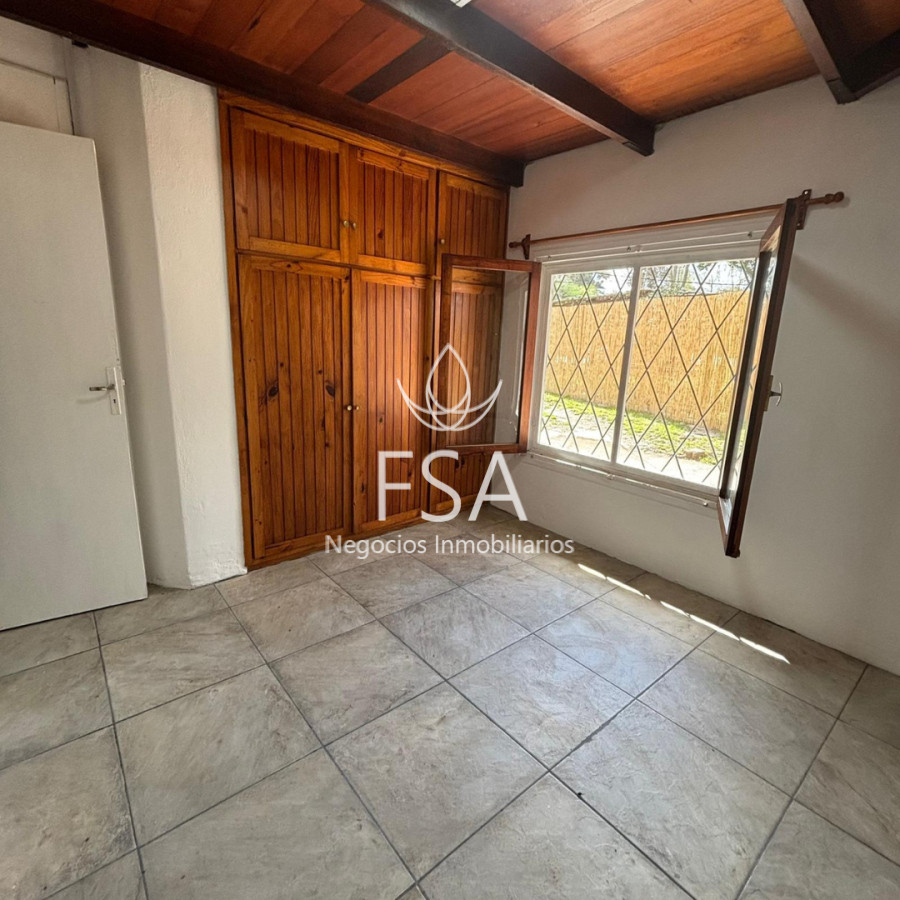 Casa ID.352 - Alquiler Casa 2 Dormitorios Frente Fondo Cerco Perimetral Médanos de Solymar Sur Canelones F