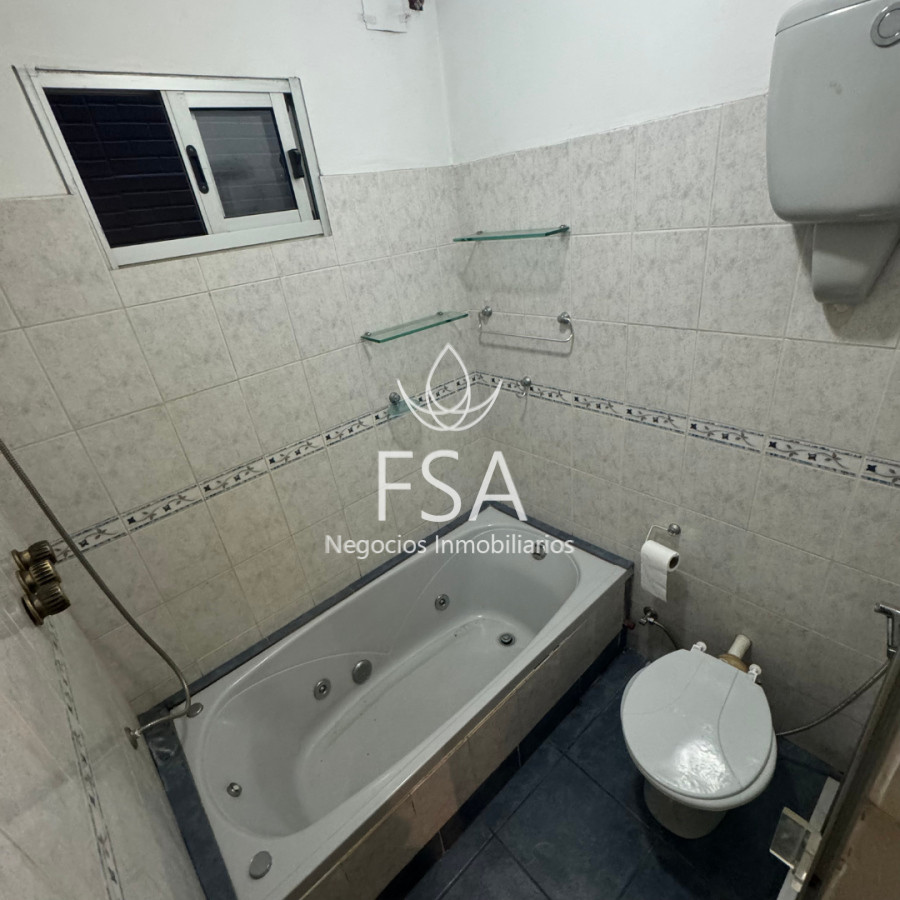 Casa ID.96 - Venta Casa + Local 3 Dormitorios 3 Baños Cordón Montevideo E