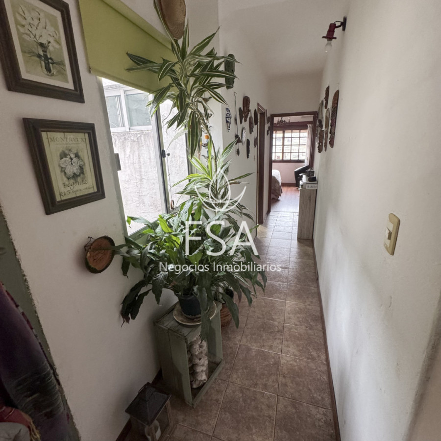 Casa ID.495 - Venta Casa 4 Dormitorios 2 Baños Garaje La Blanqueada Montevideo E