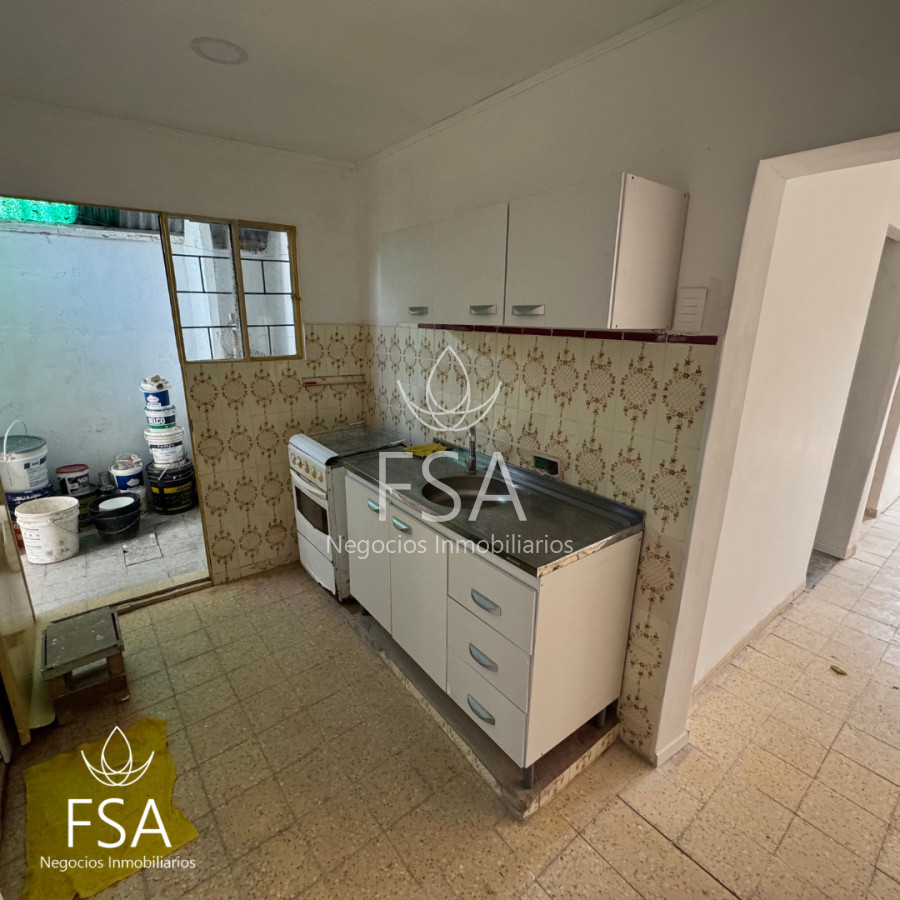Casa ID.77 - Venta Casa en PH 2 Dormitorios Al Frente Unión Montevideo E