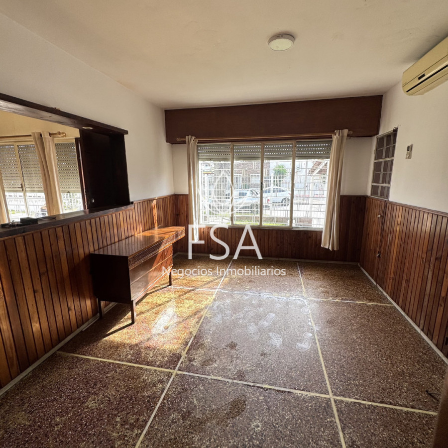 Casa ID.506 - Venta Casa + Apartamento 4 Dormitorios Garaje Ituzaingó Montevideo E