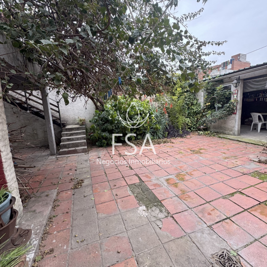 Casa ID.495 - Venta Casa 4 Dormitorios 2 Baños Garaje La Blanqueada Montevideo E