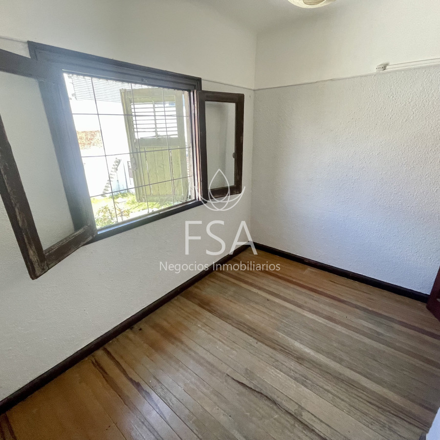 Casa ID.196 - Venta Casa PH 6 Dormitorios Garaje Malvin Montevideo St 