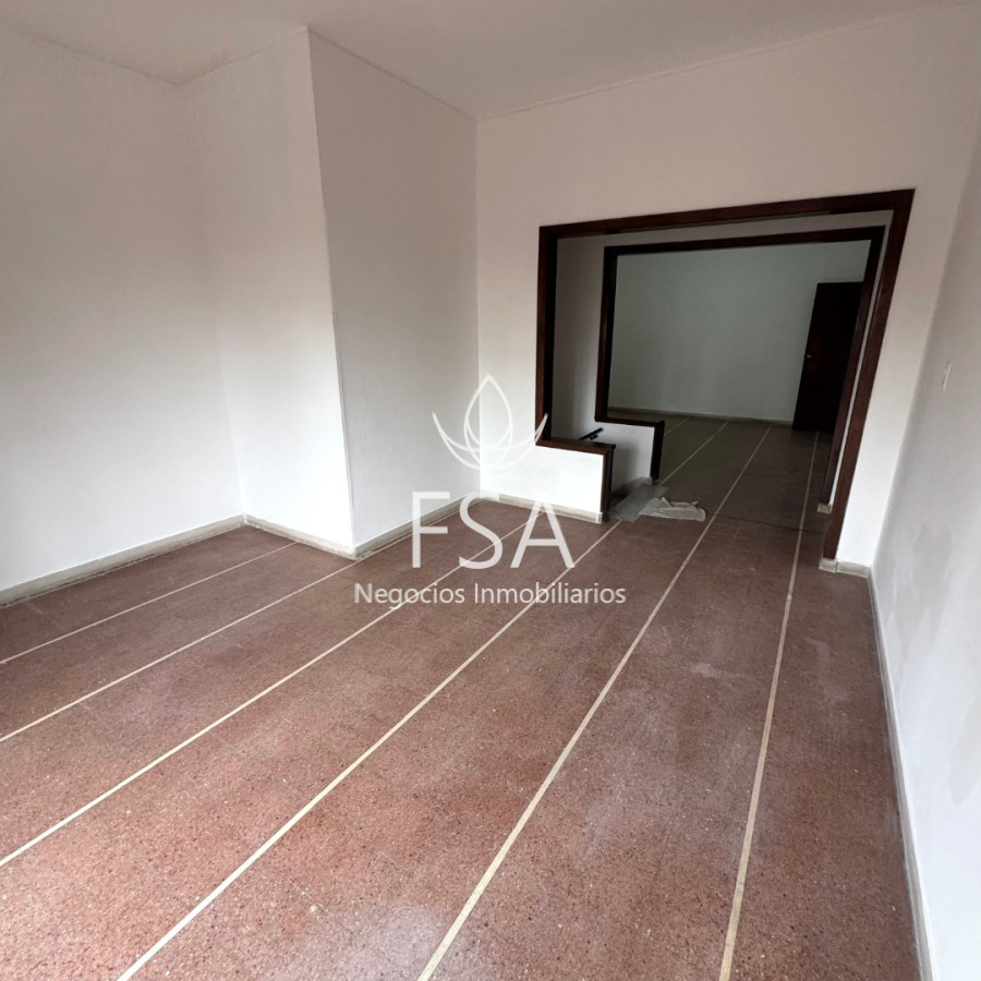 Casa ID.514 - Alquiler Casa 4 Dormitorios 2 baños Patio Estufa Buceo Montevideo E