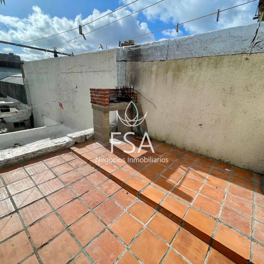 Casa ID.396 - Alquiler Casa 5 Dormitorios Terraza Parrillero Barrio Sur Montevideo St