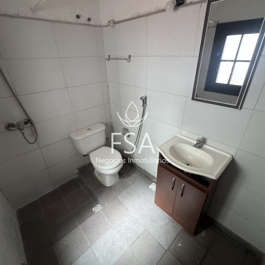 Casa ID.502 - Alquiler Casa 2 Dormitorios 2 Patios Garaje La Blanqueada Montevideo E