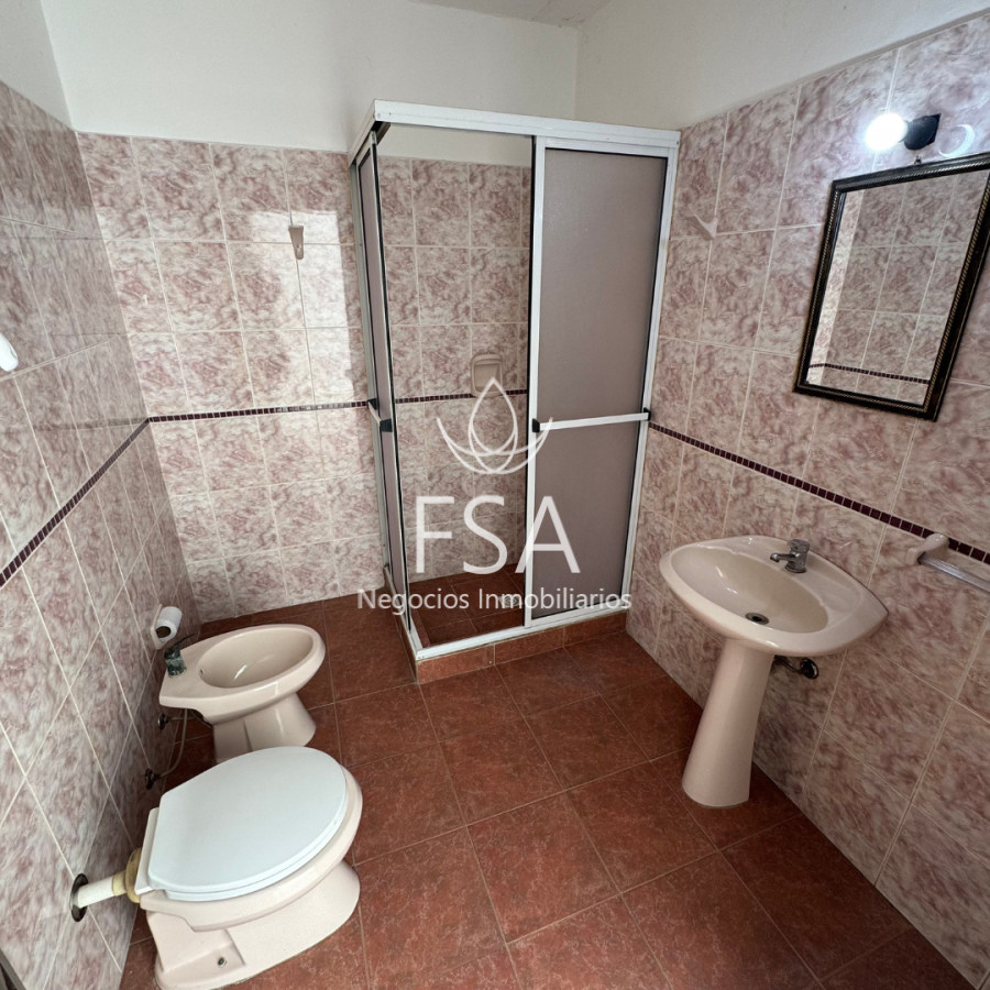 Casa ID.400 - Venta Casa en PH 3+1 Dormitorios Azotea Bella Vista Montevideo E