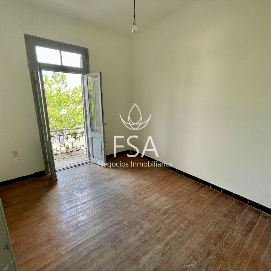 Casa ID.396 - Alquiler Casa 5 Dormitorios Terraza Parrillero Barrio Sur Montevideo St