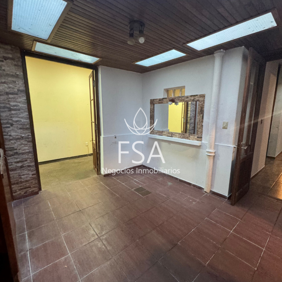 Casa ID.96 - Venta Casa + Local 3 Dormitorios 3 Baños Cordón Montevideo E