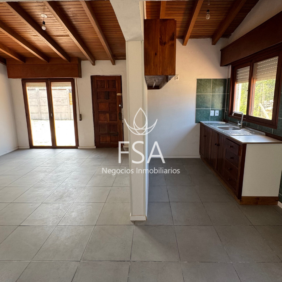 Casa ID.437 - Alquiler Casa 2 Dormitorios 2 Baños Patio Cochera abierta El Pinar Ciudad de la Costa FM