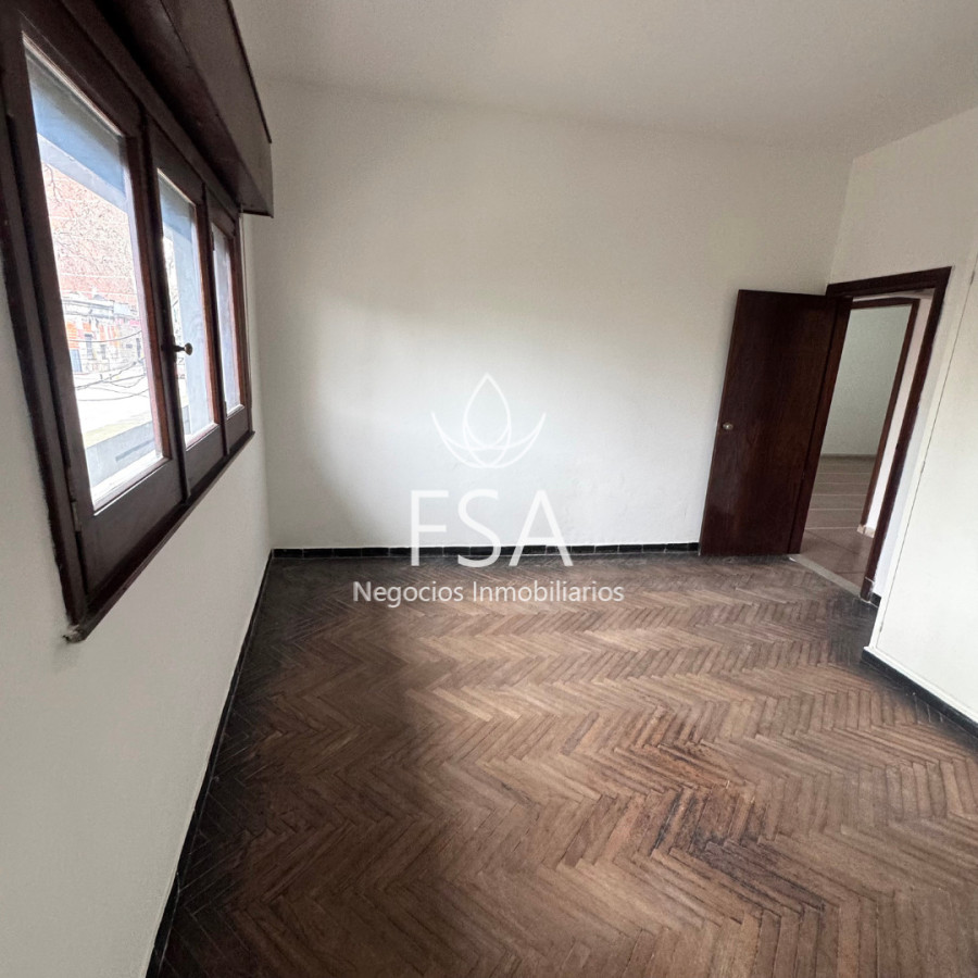 Casa ID.514 - Alquiler Casa 4 Dormitorios 2 baños Patio Estufa Buceo Montevideo E