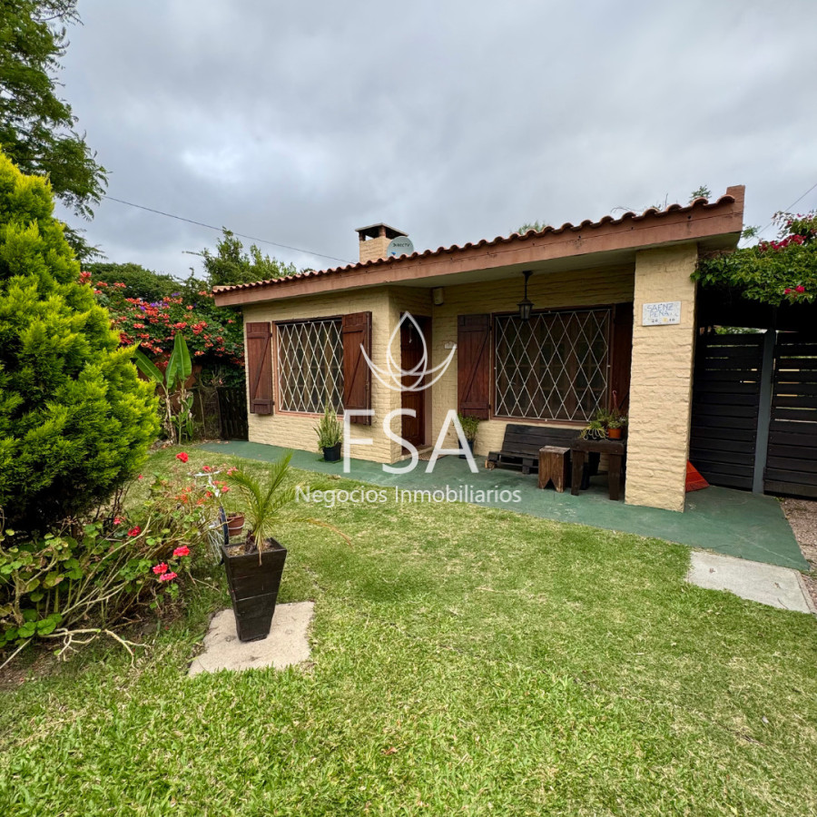 Casa ID.414 - Venta Casa + Monoambiente 5 Dormitorios 3 Baños Garage Parrillero San Jose de Carrasco Ciudad de la Costa G