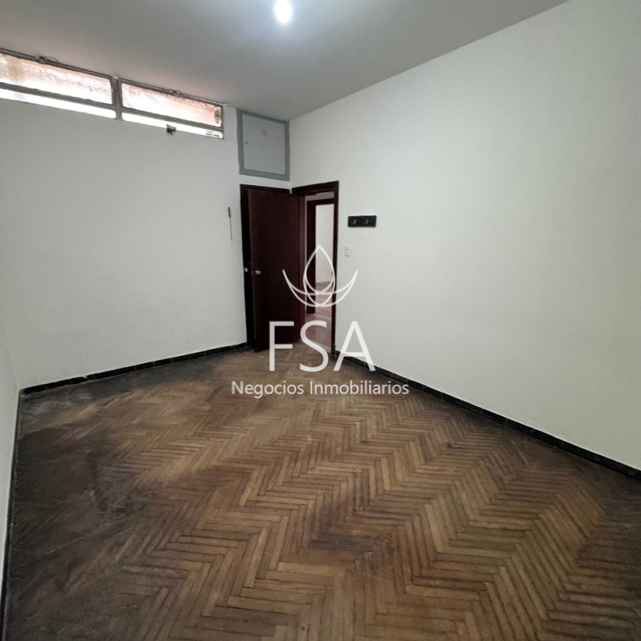 Casa ID.514 - Alquiler Casa 4 Dormitorios 2 baños Patio Estufa Buceo Montevideo E