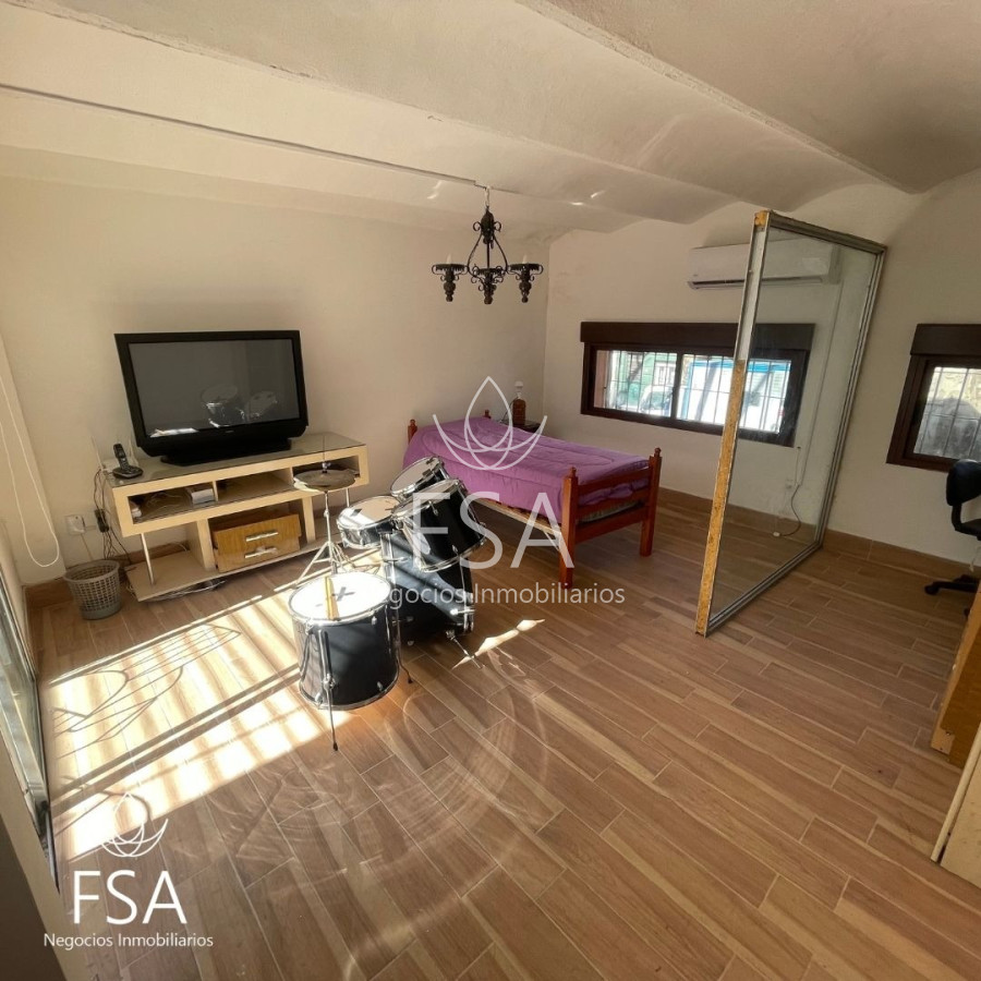 Casa ID.49 - Venta Casa 4 Dormitorios Parrillero Garaje Cordón Sur Montevideo St