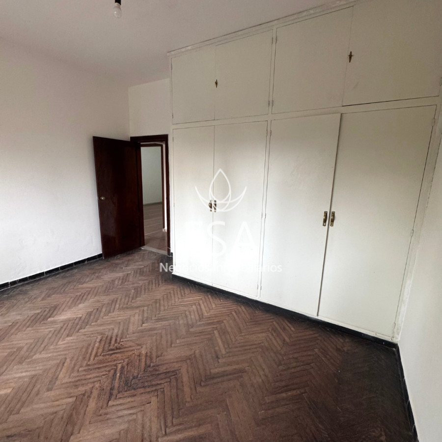 Casa ID.514 - Alquiler Casa 4 Dormitorios 2 baños Patio Estufa Buceo Montevideo E