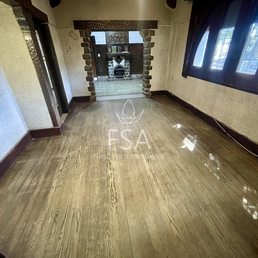 Casa ID.196 - Venta Casa PH 6 Dormitorios Garaje Malvin Montevideo St 