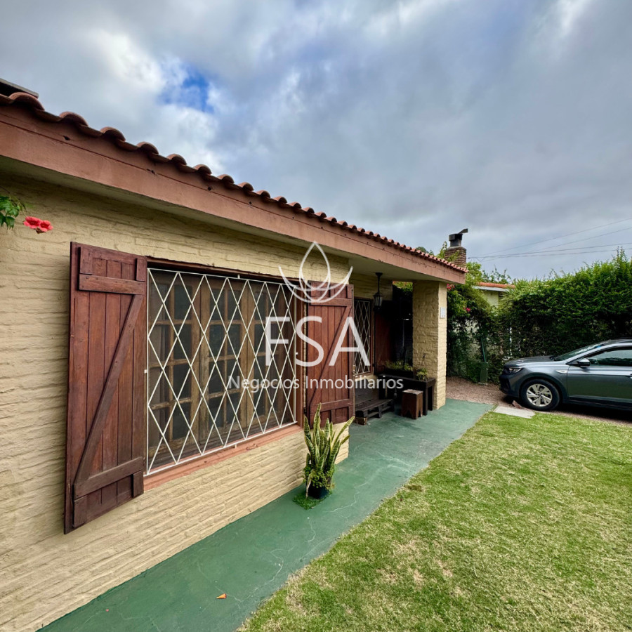 Casa ID.414 - Venta Casa + Monoambiente 5 Dormitorios 3 Baños Garage Parrillero San Jose de Carrasco Ciudad de la Costa G