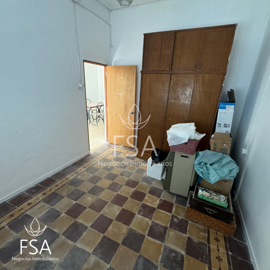 Casa ID.77 - Venta Casa en PH 2 Dormitorios Al Frente Unión Montevideo E