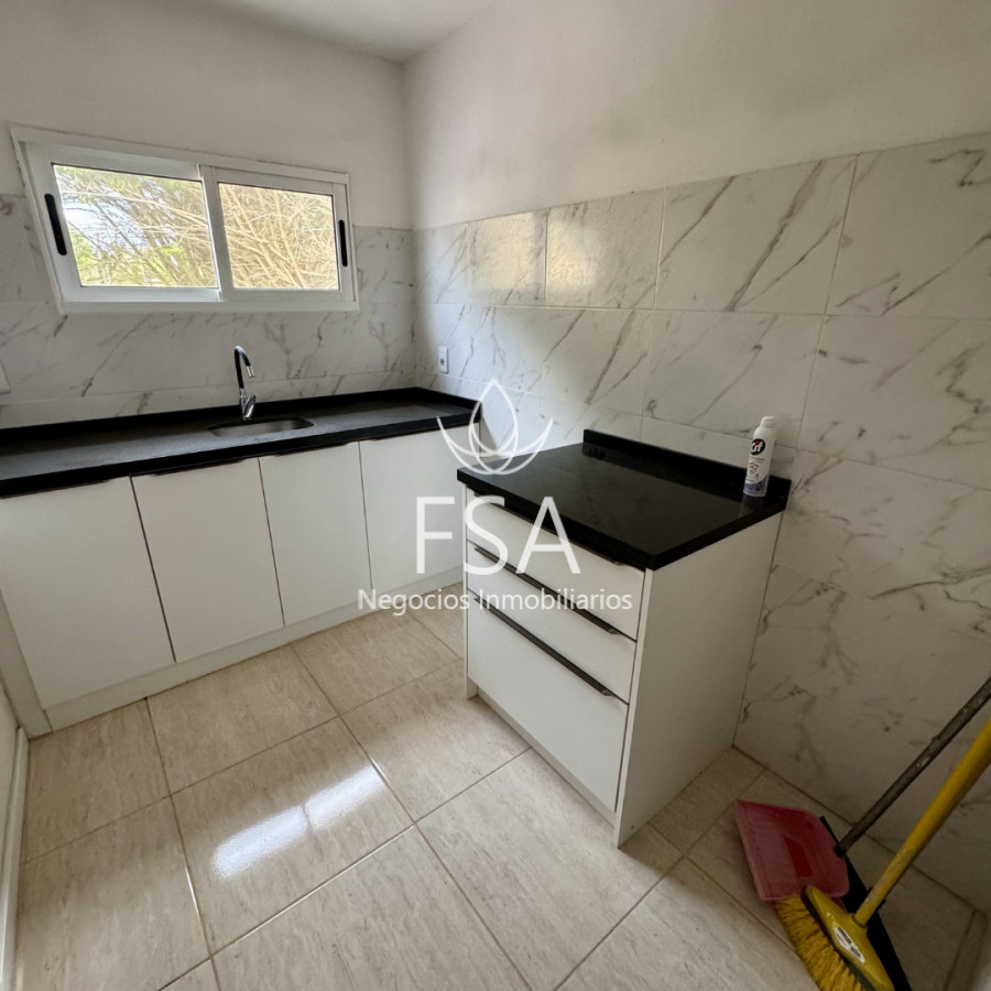 Casa ID.453 - Venta Casa Reciclada 3 Dormitorios 2 Baños Suite Vestidor Parrillero Las Toscas Sur Canelones G