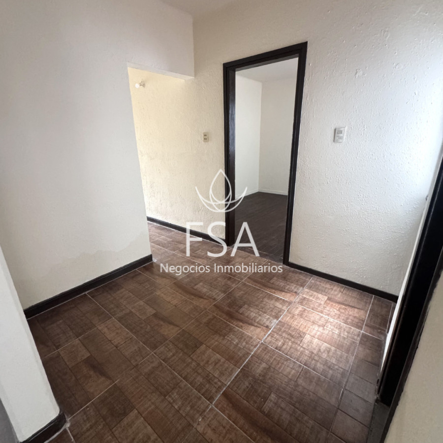 Casa ID.502 - Alquiler Casa 2 Dormitorios 2 Patios Garaje La Blanqueada Montevideo E
