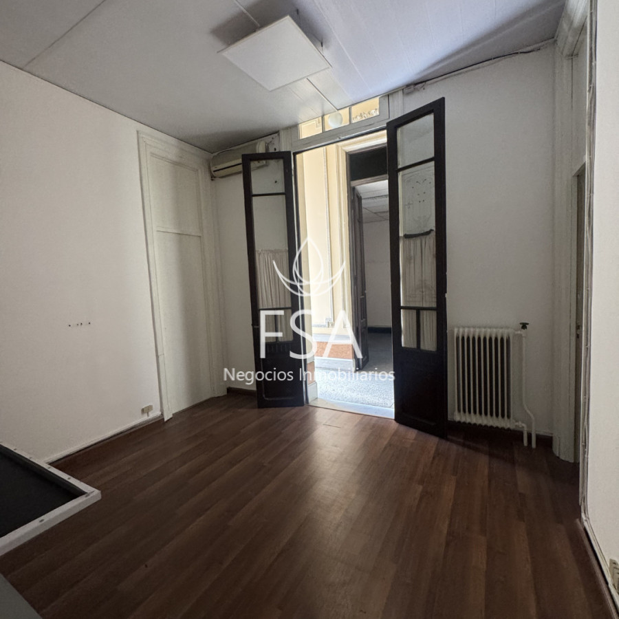 Casa ID.449 - Alquiler Casa  Padron Unico 10 Habitaciones 3 Baños Cordón Montevideo E