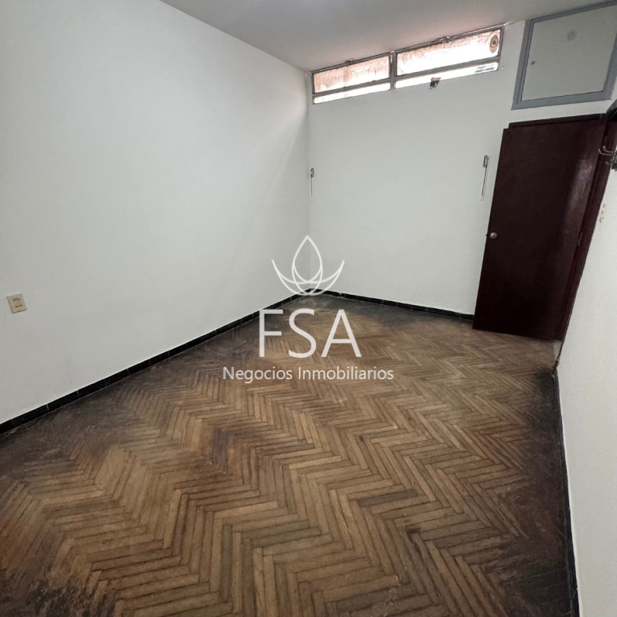 Casa ID.514 - Alquiler Casa 4 Dormitorios 2 baños Patio Estufa Buceo Montevideo E