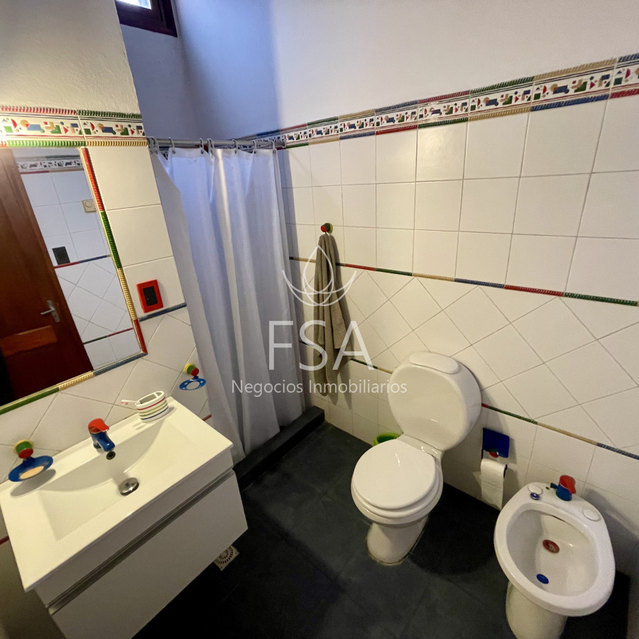 Casa ID.165 - Venta Casa 4 Dormitorios 3 Baños Piscina Parrillero Garaje Parque Batlle Montevideo St
