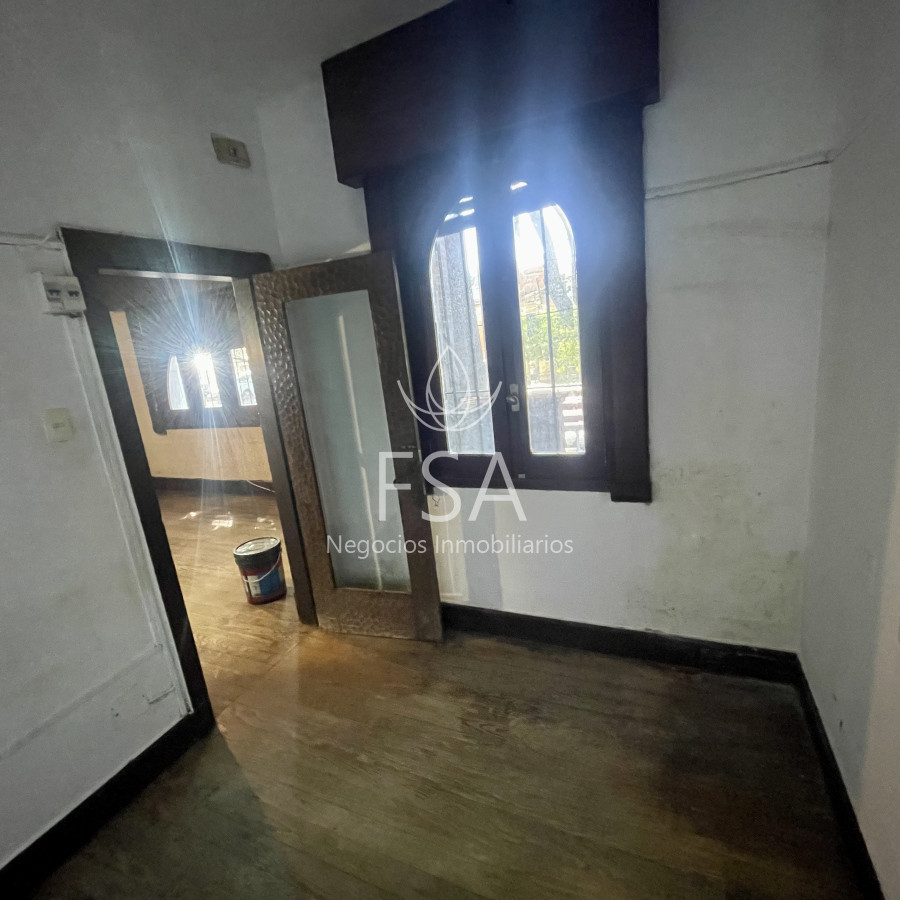 Casa ID.196 - Venta Casa PH 6 Dormitorios Garaje Malvin Montevideo St 