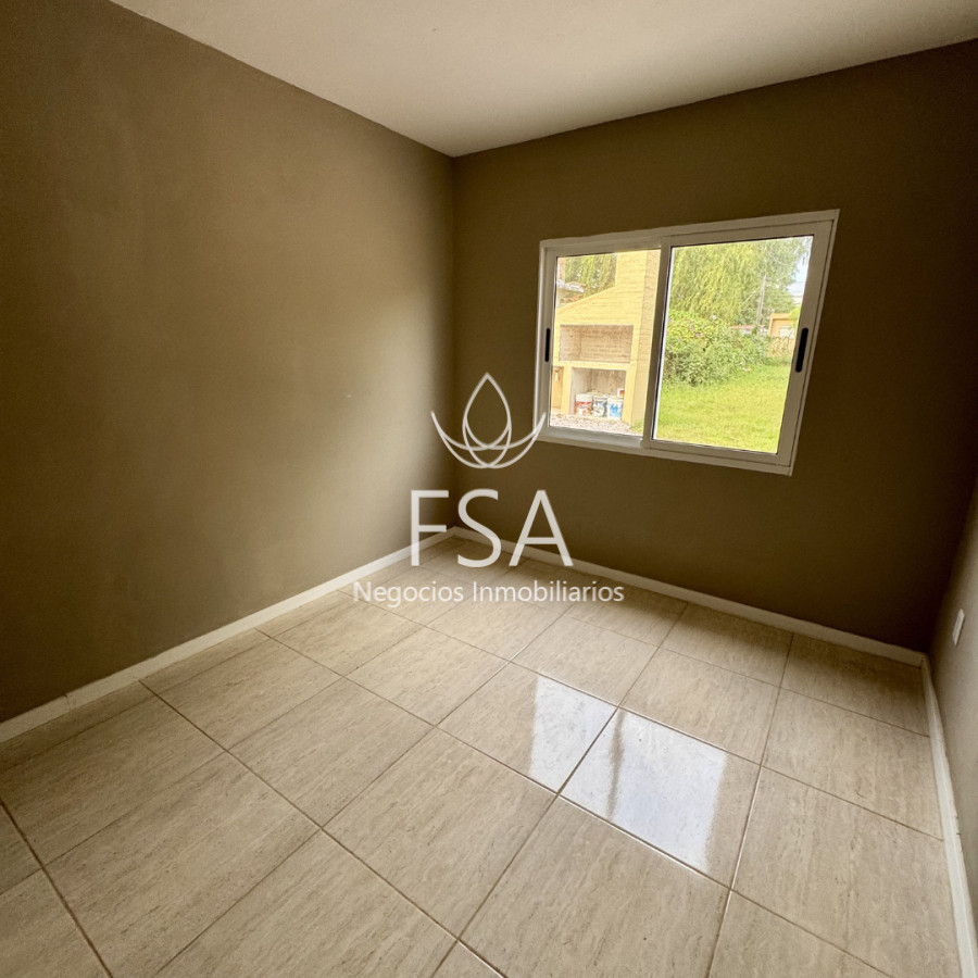 Casa ID.453 - Venta Casa Reciclada 3 Dormitorios 2 Baños Suite Vestidor Parrillero Las Toscas Sur Canelones G