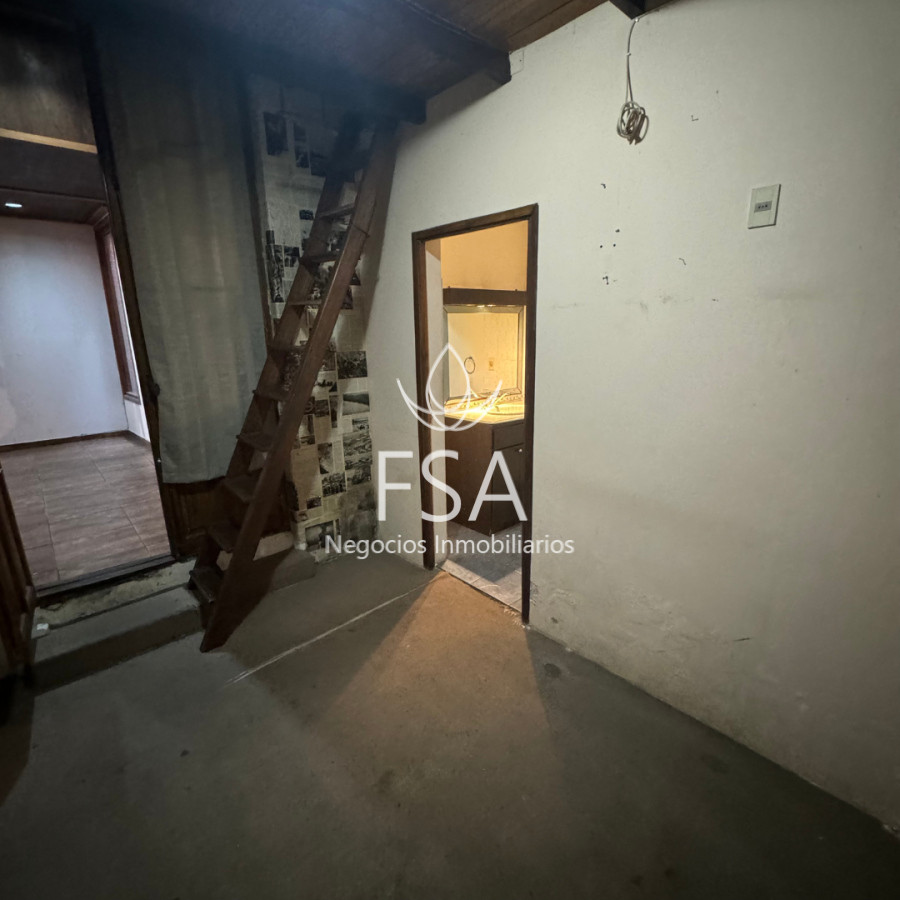 Casa ID.96 - Venta Casa + Local 3 Dormitorios 3 Baños Cordón Montevideo E
