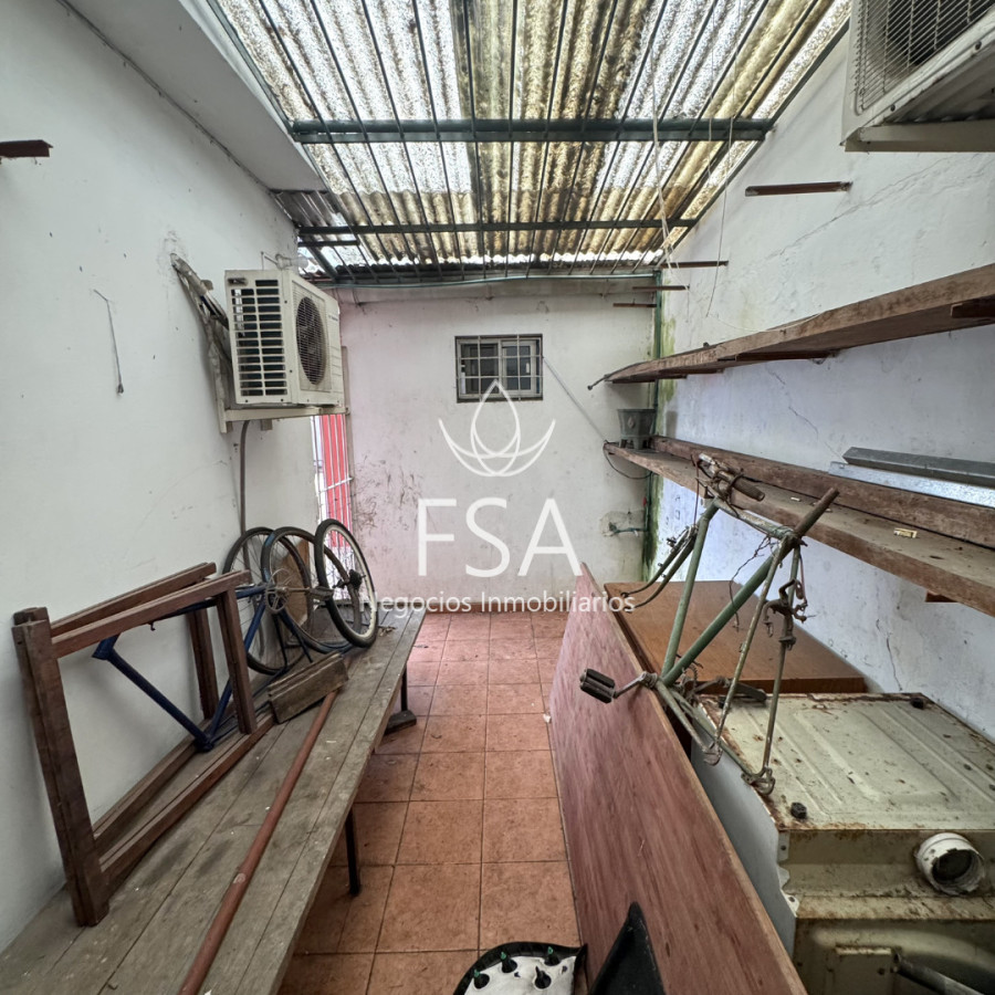 Casa ID.506 - Venta Casa + Apartamento 4 Dormitorios Garaje Ituzaingó Montevideo E