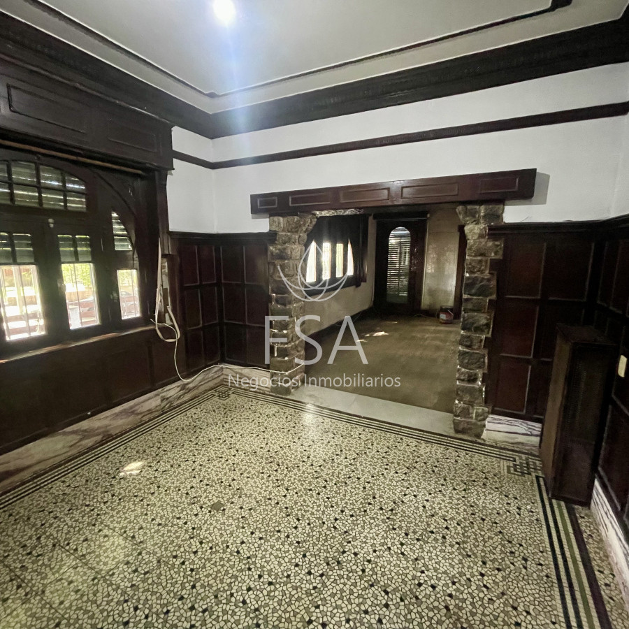 Casa ID.196 - Venta Casa PH 6 Dormitorios Garaje Malvin Montevideo St 