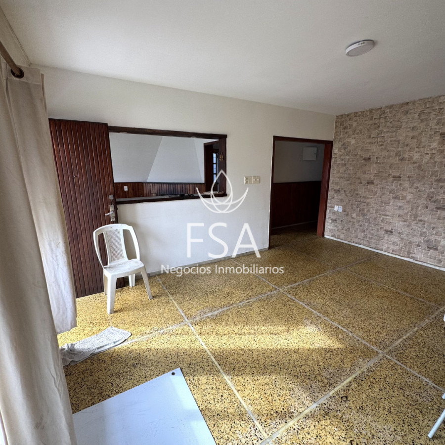 Casa ID.506 - Venta Casa + Apartamento 4 Dormitorios Garaje Ituzaingó Montevideo E