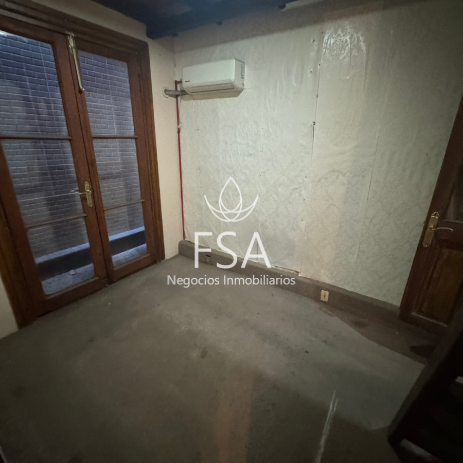 Casa ID.96 - Venta Casa + Local 3 Dormitorios 3 Baños Cordón Montevideo E