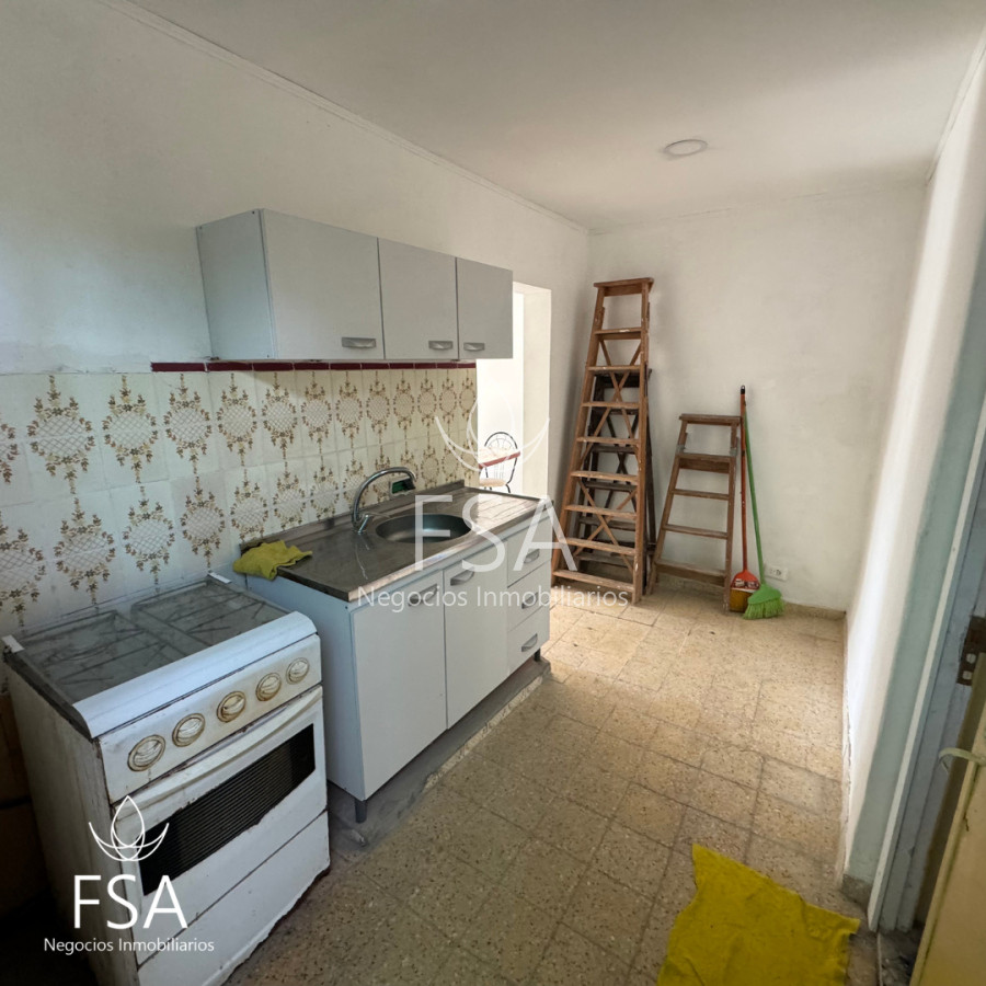 Casa ID.77 - Venta Casa en PH 2 Dormitorios Al Frente Unión Montevideo E