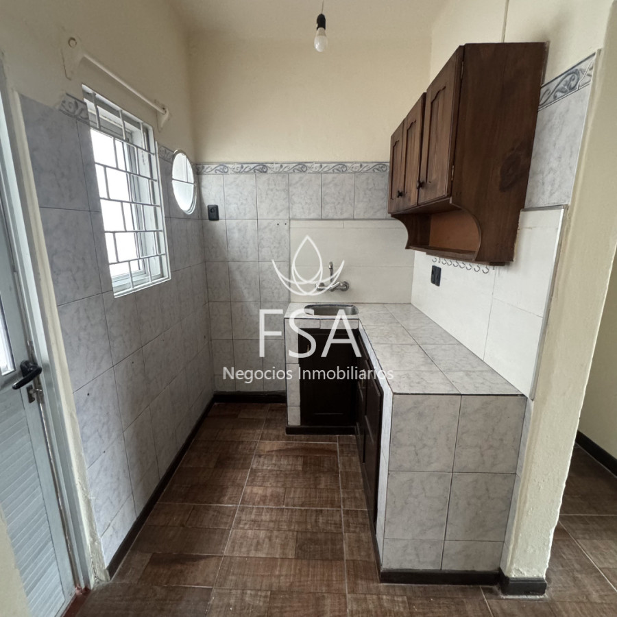 Casa ID.502 - Alquiler Casa 2 Dormitorios 2 Patios Garaje La Blanqueada Montevideo E