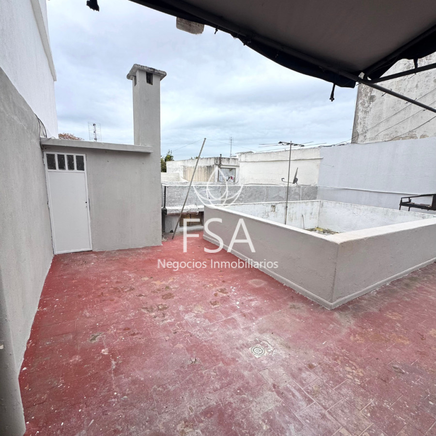 Casa ID.514 - Alquiler Casa 4 Dormitorios 2 baños Patio Estufa Buceo Montevideo E