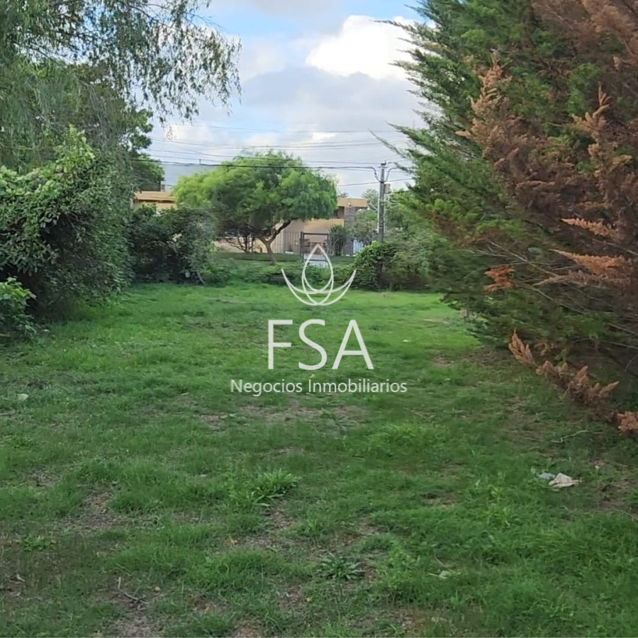 Casa ID.194 - Venta Casa 2 Dormitorios + Monoambiente con Baño para Reciclar Parrillero Las Toscas Sur Canelones G