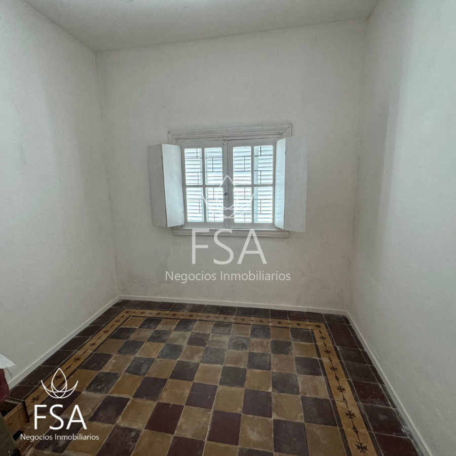 Casa ID.77 - Venta Casa en PH 2 Dormitorios Al Frente Unión Montevideo E